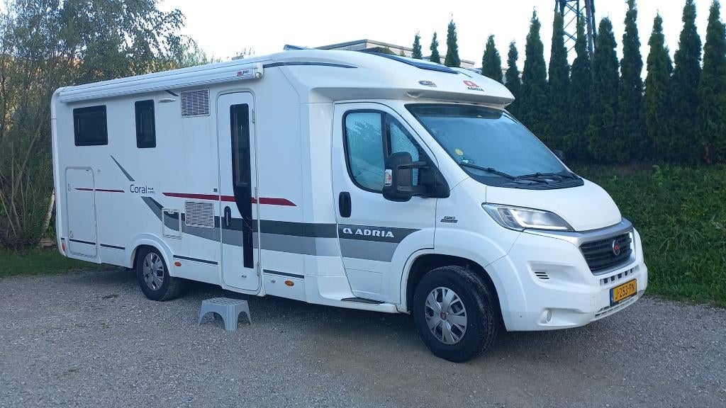 Camper Adria Coral Plus S 6.70 SL 2.3 Fiat Ducato MJet, Caravans en Kamperen, Campers, Ringverwarming, Fiat, 7 tot 8 meter, Tot en met 3