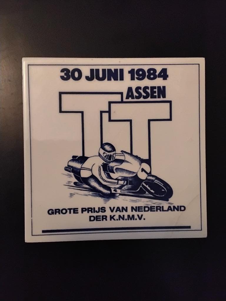 TT assen tegel 1984, Verzamelen, Ophalen of Verzenden, Nieuw, Motoren