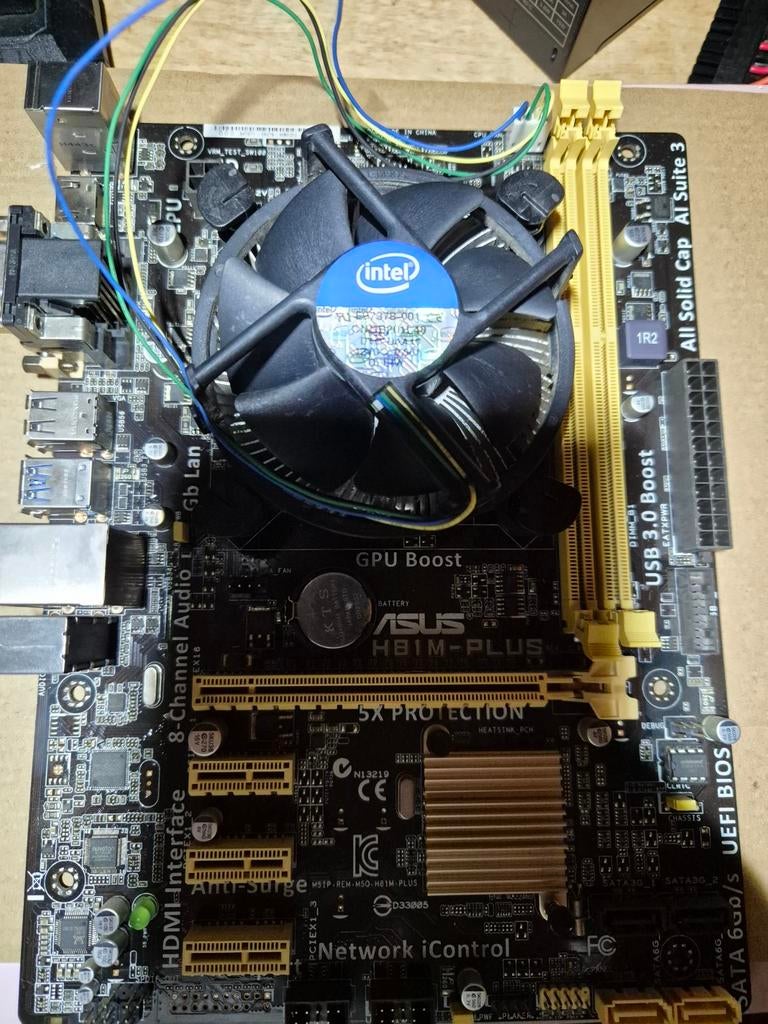 Moederbord + cpu, Computers en Software, Moederborden, Gebruikt, DDR3, Ophalen of Verzenden, Micro-ATX