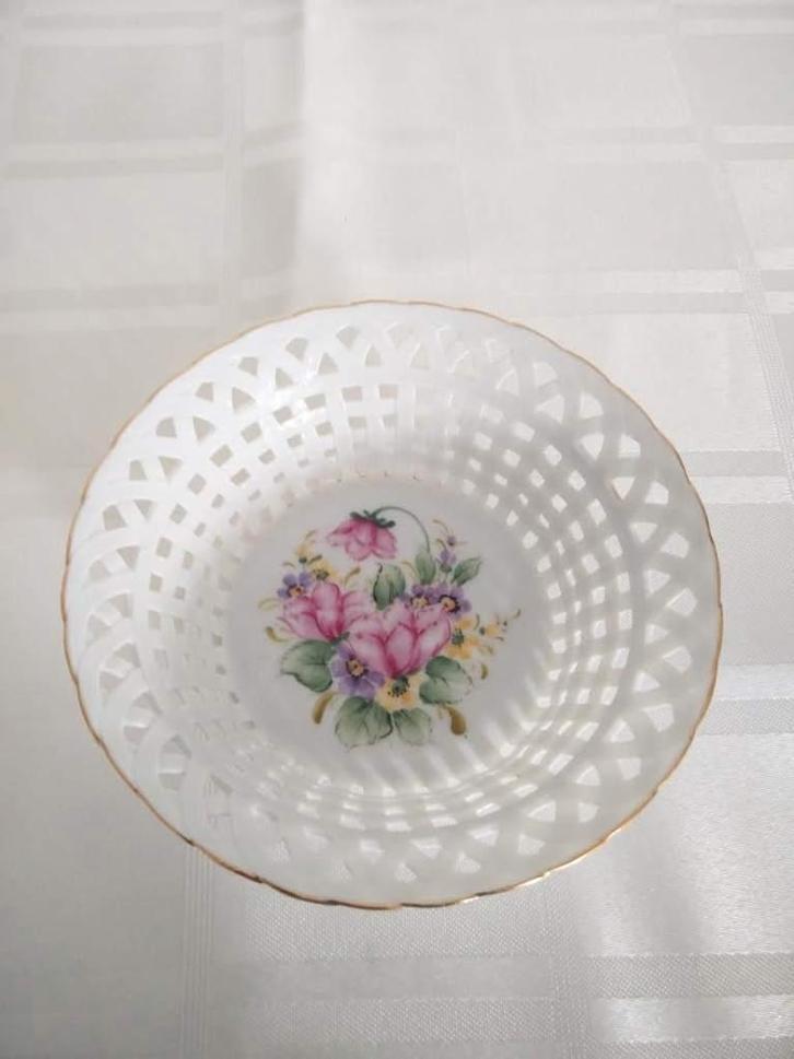 Antiek Cluj Napoca porseleinen Roemeens geweven schaaltje, Antiek en Kunst, Antiek | Schalen, Ophalen of Verzenden