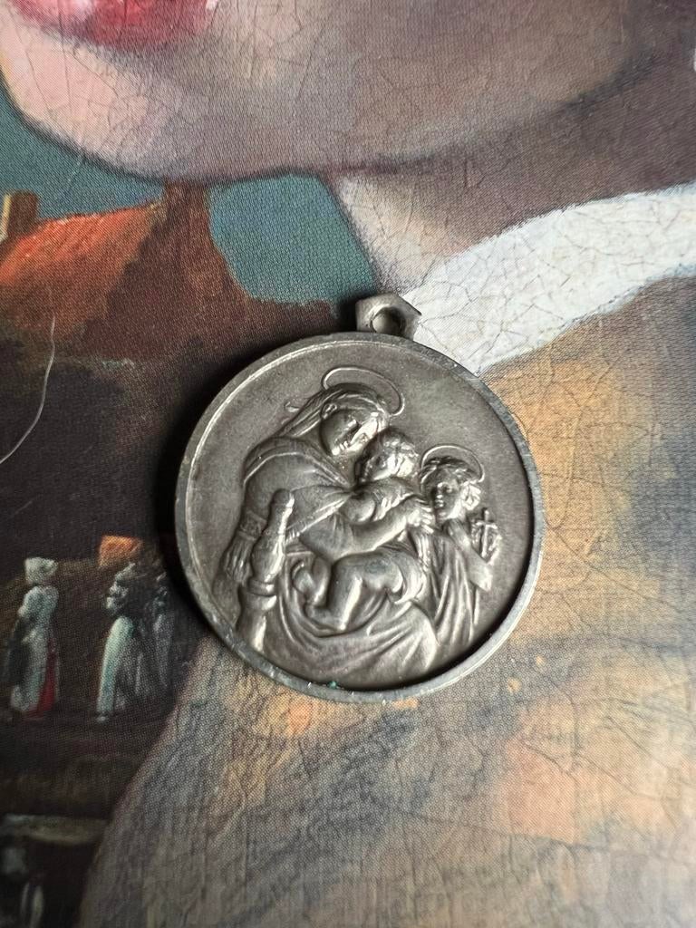 Medaillon met Maria, Jezus en Johannes de Doper, Antiek en Kunst, Verzenden
