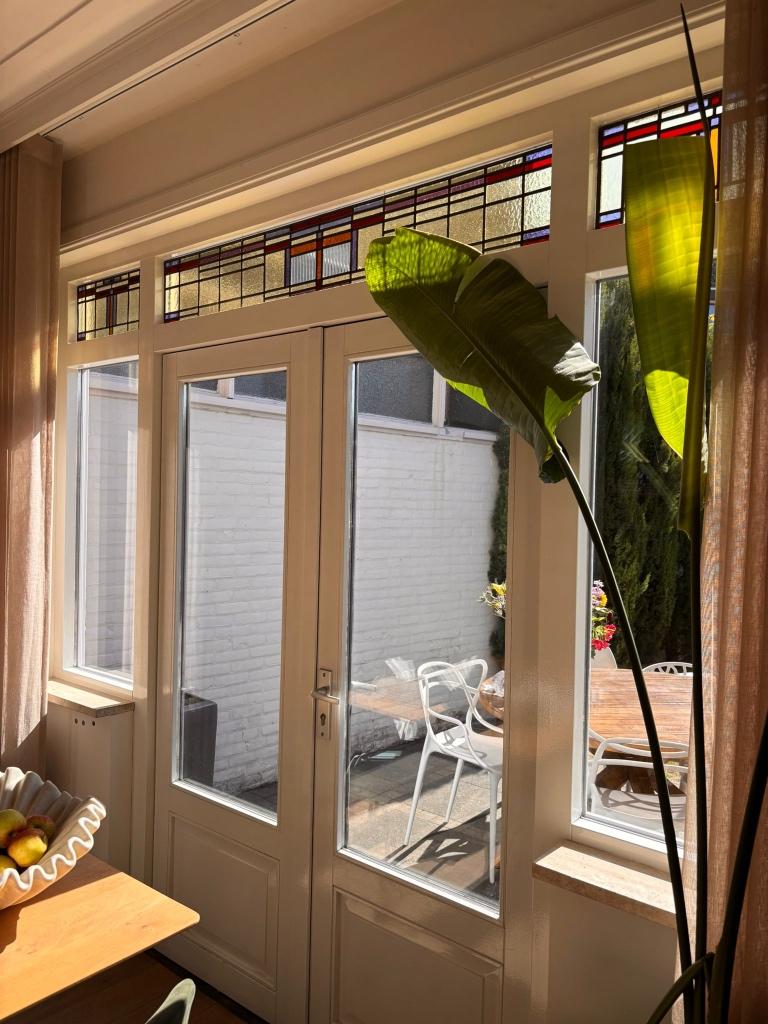 Hardhout kozijn met openslaande tuindeuren incl.Glas in lood, Ophalen, Gebruikt, Deurkozijn, 225 cm of meer