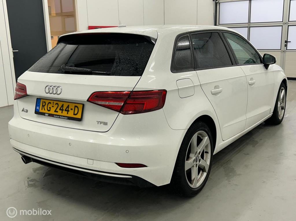 Audi A3 Sportback 1.0 TFSI Sport LED CarPlay Cruise Airco PD, Voorwielaandrijving, Stof, Gebruikt, Zwart