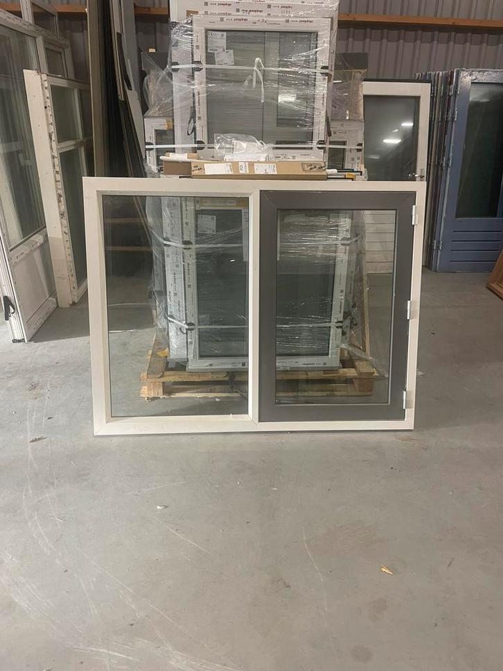 Kunststof kozijn met uitzetraam 180*138, Tuin en Terras, Schuttingen, Zo goed als nieuw, Kunststof, 1 tot 2 meter, Minder dan 3 meter