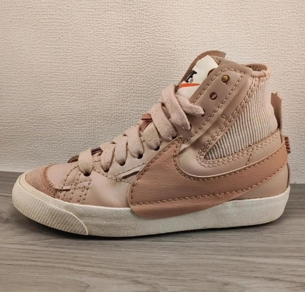 Sneakers Nike Women's Blazer Mid '77 Jumbo in de kleur Rose, Ophalen of Verzenden, Zo goed als nieuw, Roze, Sneakers of Gympen