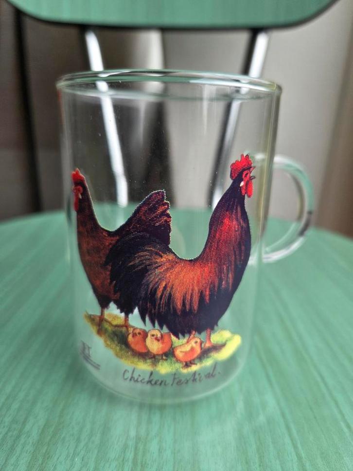 Theeglas Chicken Festival van Jet ter Steege Pasen voorjaar, Huis en Inrichting, Keuken | Servies, Zo goed als nieuw, Glas of Glazen