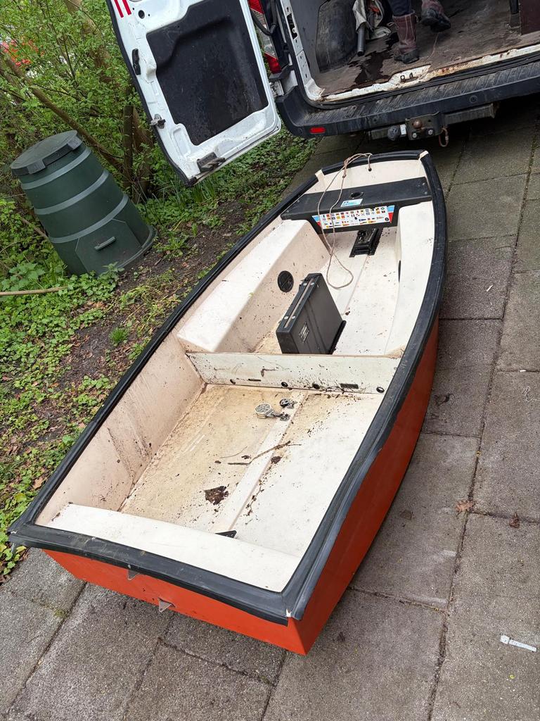 Polyester bootje (zeil), Watersport en Boten, Ophalen of Verzenden, Zo goed als nieuw, Overige typen, Motorboot