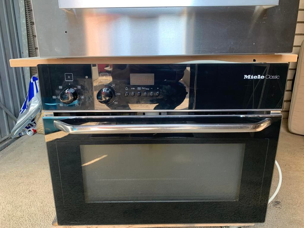 Miele hete lucht oven, Witgoed en Apparatuur, Ovens, 45 tot 60 cm, Gebruikt, Hete lucht, Ophalen of Verzenden