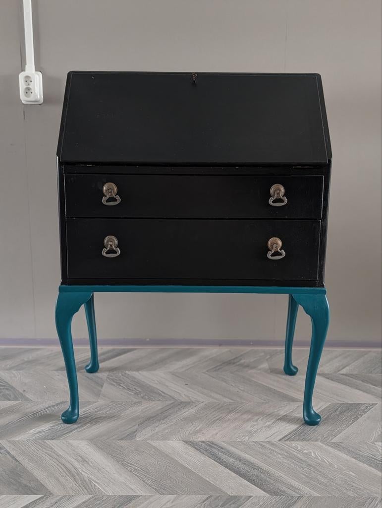 Unieke zwarte secretaire met turquoise poten, Huis en Inrichting, Kasten | Secretaires, Ophalen, Gebruikt, Klassiek, gerestyled, modern accent