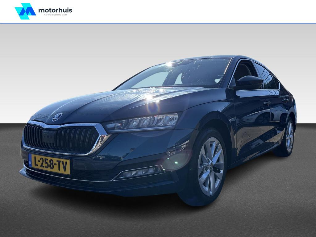 Skoda Octavia 1.0 TSI e-Tech MHEV 110pk DSG Business Edition, Stof, Gebruikt, Blauw, Origineel Nederlands