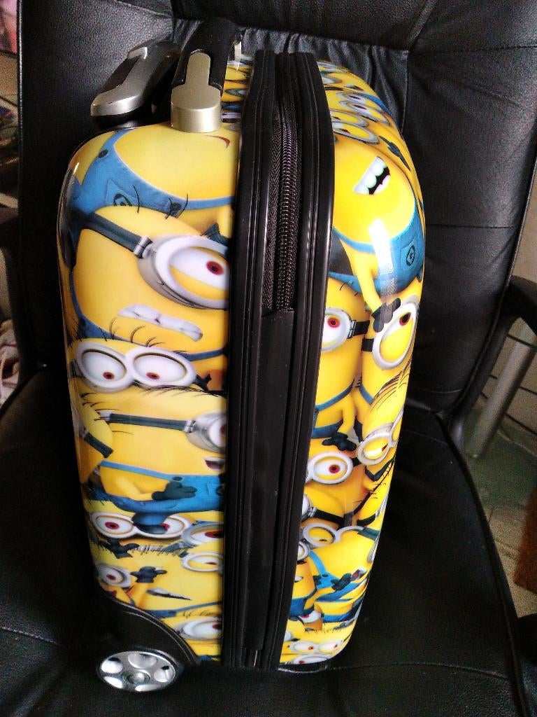 Prachtige nieuwe en originele Disney Minions kinderkoffer, Sieraden, Tassen en Uiterlijk, Wieltjes, Hard kunststof, Nieuw, Minder dan 50 cm