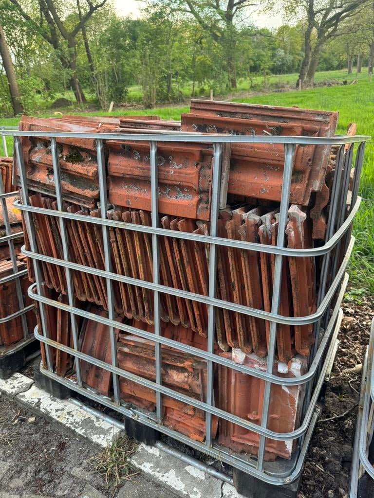 1900 stuks mulden dakpannen, Ophalen, Gebruikt, Steen of Klei, 15 m² of meer