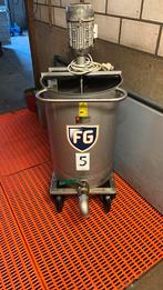 Kalvermixer, biggen mengtank