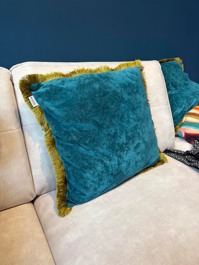 Kare Design Fluweel Kussen met Gouden Franjes twee stuks, Ophalen of Verzenden, Zo goed als nieuw, Overige kleuren, Vierkant