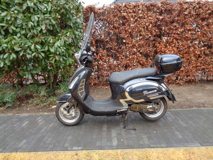 Snorscooter Benzhou Florence Classic, Fietsen en Brommers, Snorfietsen en Snorscooters, Gebruikt, Overige merken, Benzine, Ophalen of Verzenden
