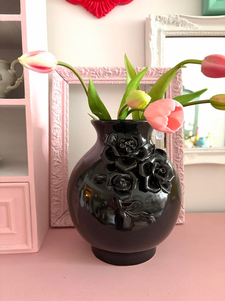 Sfeervolle zwarte vaas met bloemen, Antiek en Kunst, Ophalen of Verzenden