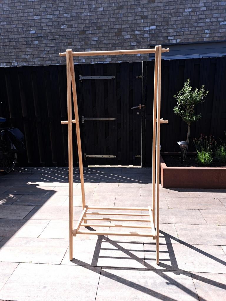 Kledingrek/kapstok bamboe, Ophalen