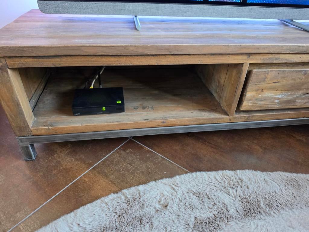 Prachtig Teakhouten TV Meubel - 140x45x38 cm, Gebruikt, 100 tot 150 cm, Teakhout, Ophalen of Verzenden