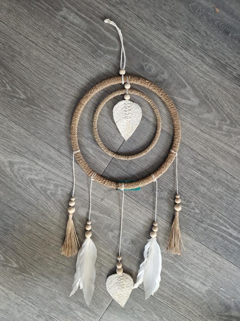Dromenvanger met veren en houten kralen (de laatste), Huis en Inrichting, Woonaccessoires | Overige, Ophalen of Verzenden, Nieuw