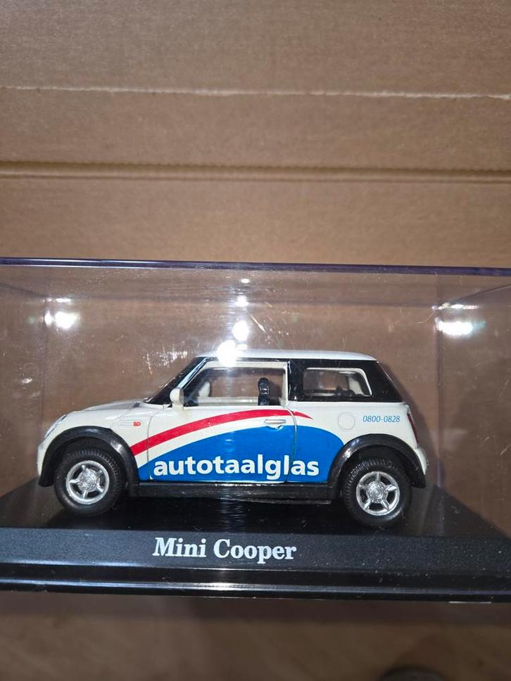 Welly Mini Cooper 'Autotaalglas' modelauto - Nieuw, Hobby en Vrije tijd, Modelauto's | Overige schalen, Nieuw, Auto, Ophalen of Verzenden