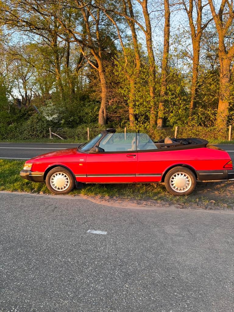 Saab 900