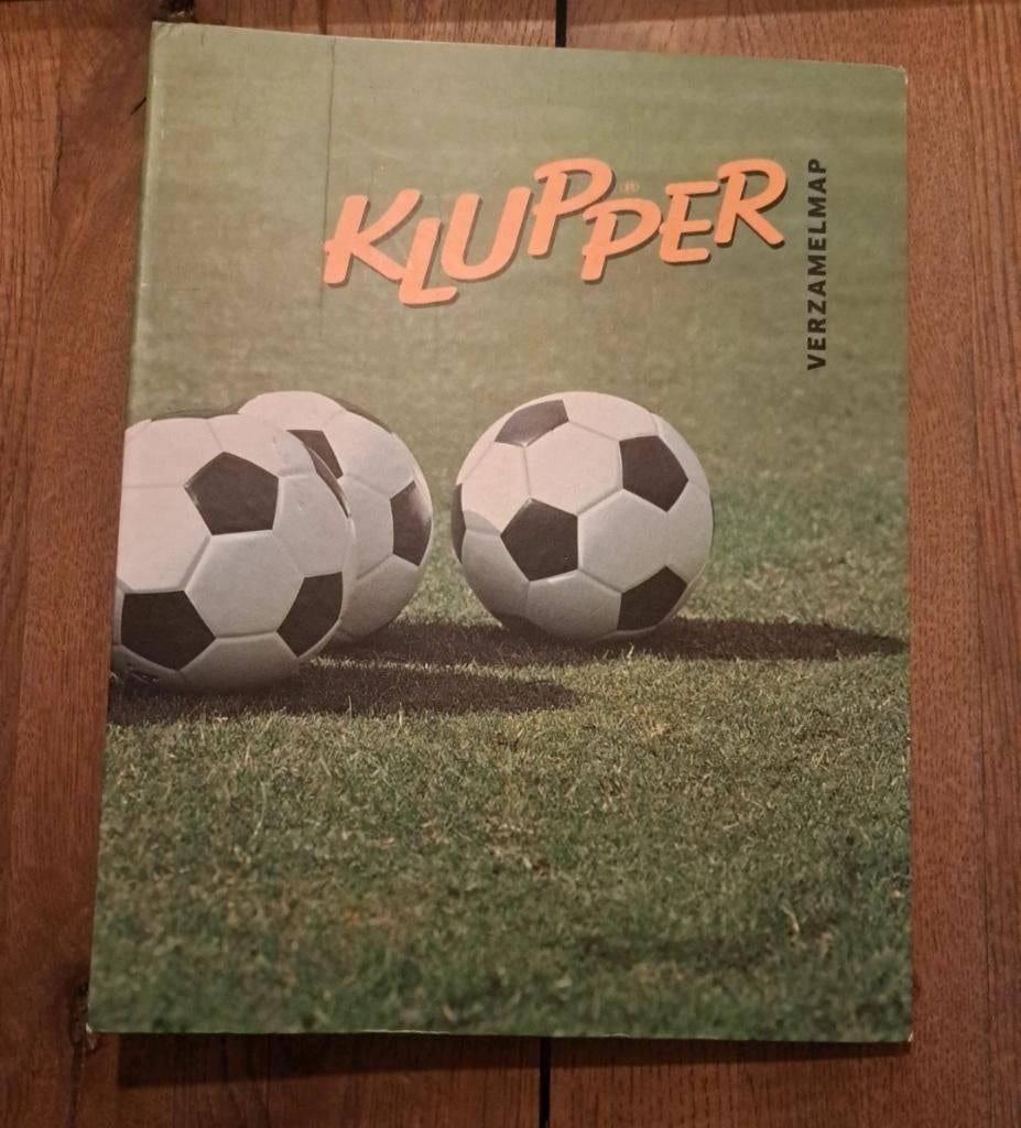 Ajax klupper map, Verzamelen, Flippo's, Ophalen of Verzenden, Verzameling, Met verzamelmap(pen)