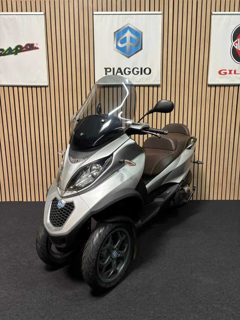 Piaggio MP3 500 LT ABS ASR 2015 Autorijbewijs, Bedrijf, 1 cilinder, LED Verlichting, Scooter