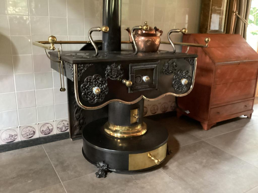 antiek Staphorster fornuis “dwarskachel”., Huis en Inrichting, Kachels, Ophalen, Gebruikt, Houtkachel, Vrijstaand