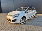 Kia Rio 1.4 CVVT Plus Pack (bj 2012), Auto's, Kia, Euro 5, Zwart, 1396 cc, Wit