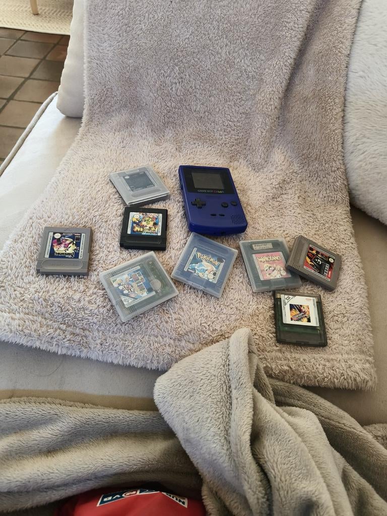 Game Boy Color met 8 spellen - Retro Gaming Bundel, Spelcomputers en Games, Gebruikt, Overige genres, 1 speler, Ophalen of Verzenden