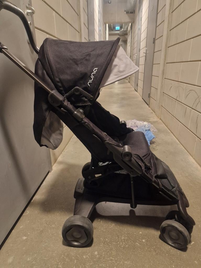 Nuna Pepp Luxx buggy - Zwart/Grijs - Compact en Comfortabel, Kinderen en Baby's, Buggy's, Gebruikt, Overige merken, Verstelbare rugleuning