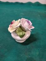 rozen beeld aristocrat fine bone china, Verzamelen, Beelden en Beeldjes, Ophalen of Verzenden