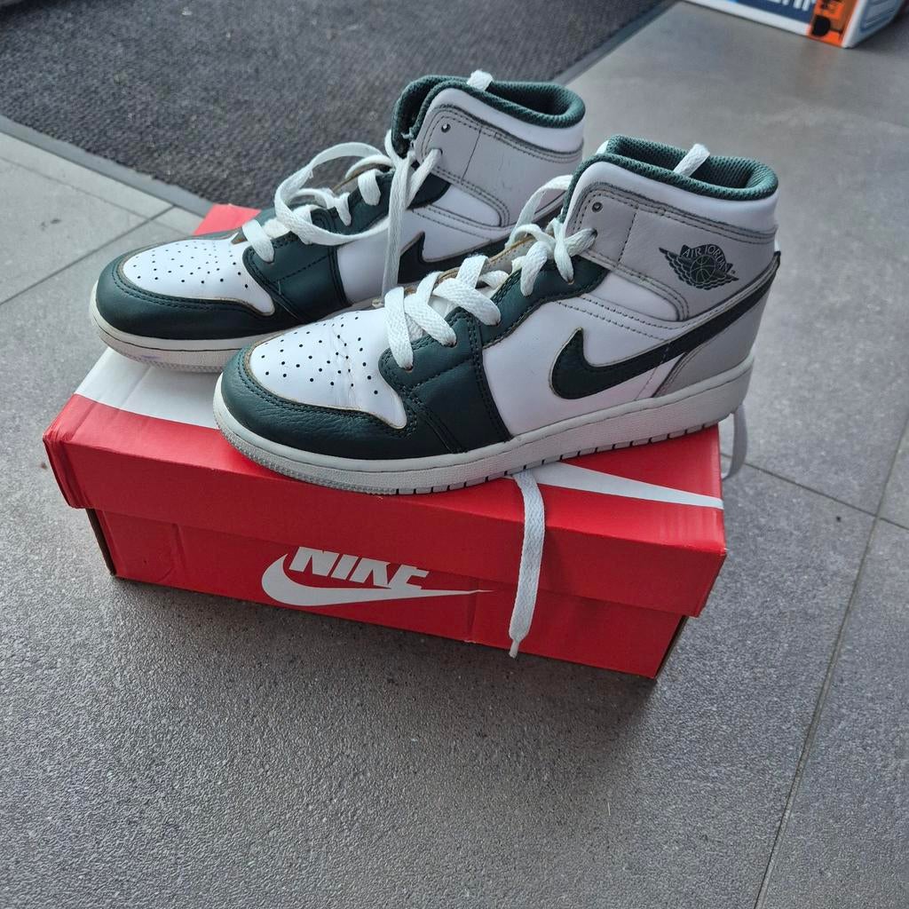Nikr Air Jordan 1 Mid SE 'Oxidized Green' - Maat 37.5, Nike, Ophalen of Verzenden, Groen, Sneakers of Gympen