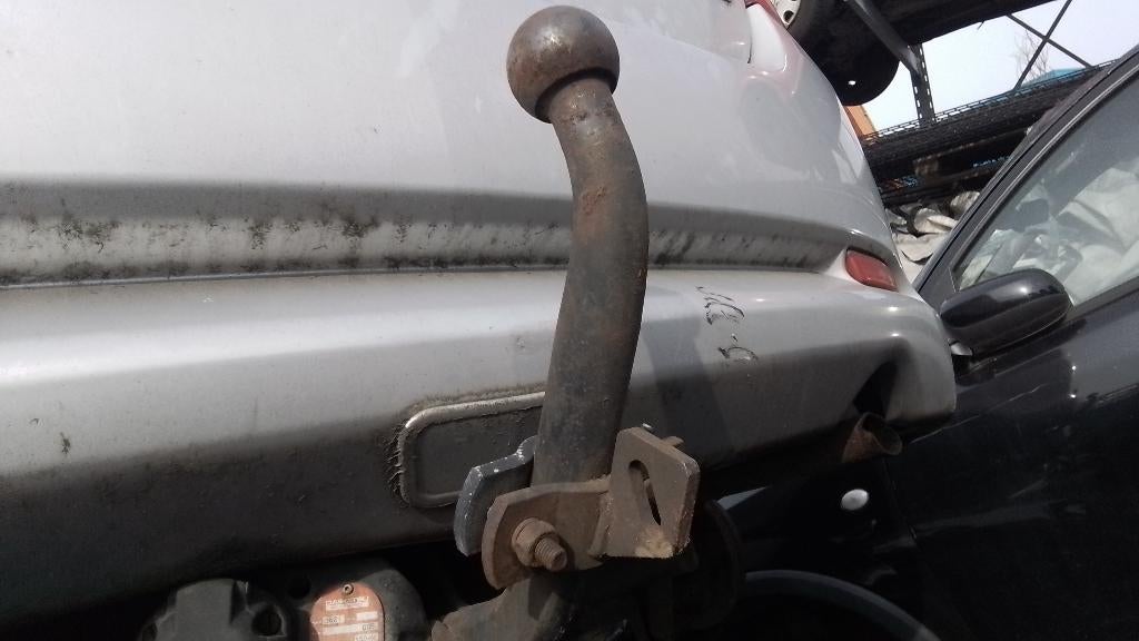 TREKHAAK GEBR  DIAHATSU YRV  2000 TOT 2007, Ophalen of Verzenden, Gebruikt, Daihatsu