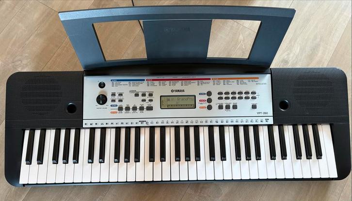 Yamaha YPT-260 Keyboard met handleiding, Muziek en Instrumenten, Keyboards, Zo goed als nieuw, 61 toetsen, Yamaha, Aanslaggevoelig