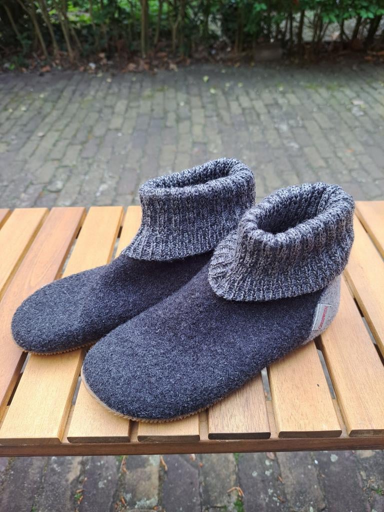 Giesswein pantoffels/sloffen - Maat 32 - Zo goed als nieuw, Ophalen of Verzenden, Zo goed als nieuw, Giesswein, Pantoffels of Sloffen