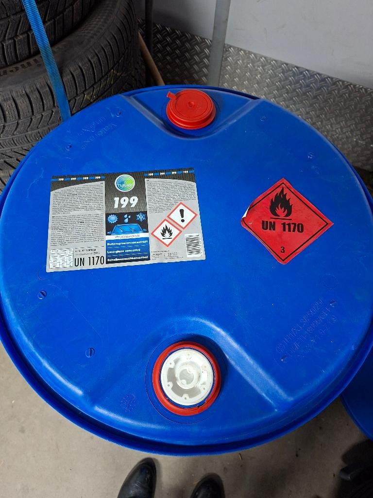 Kunststof vaten 200L, 150 liter of meer, Ophalen, Zo goed als nieuw, Kunststof