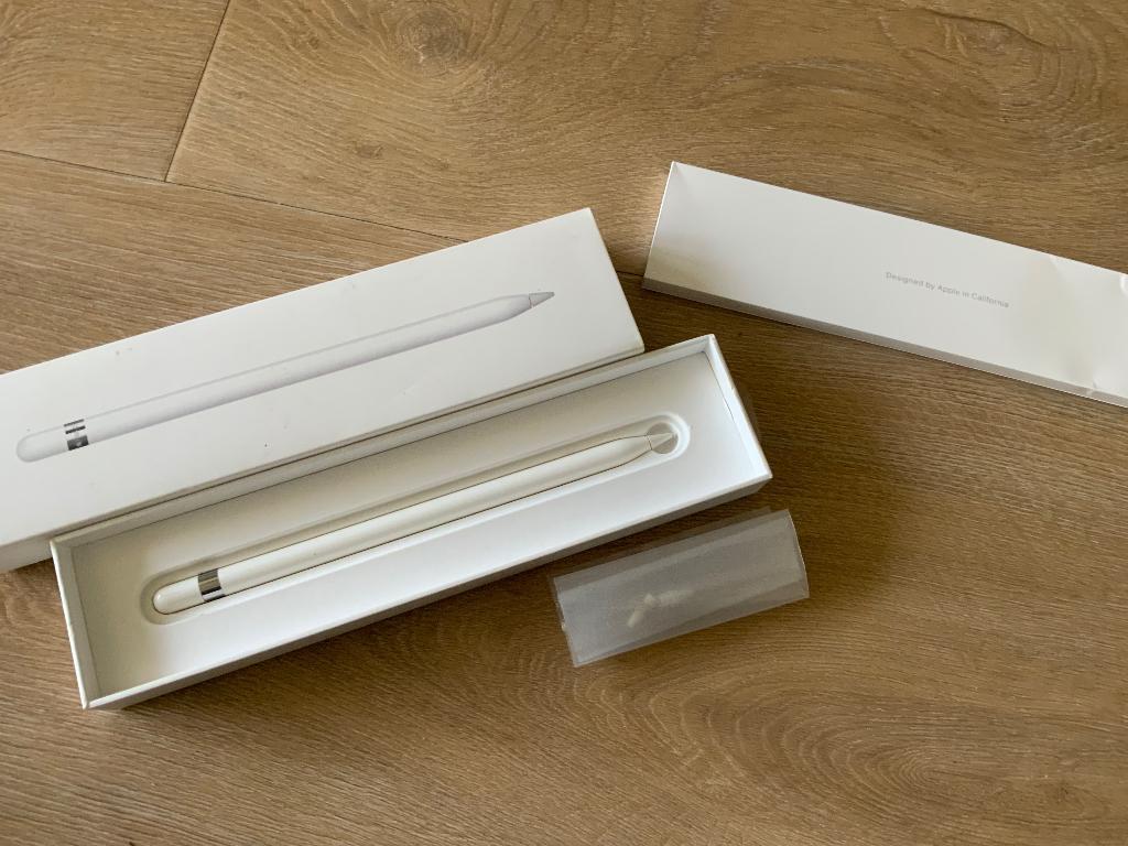 Apple pencil model A1603 (1e generatie), Computers en Software, Apple iPads, 10 inch, Gebruikt, Wit, Ophalen of Verzenden