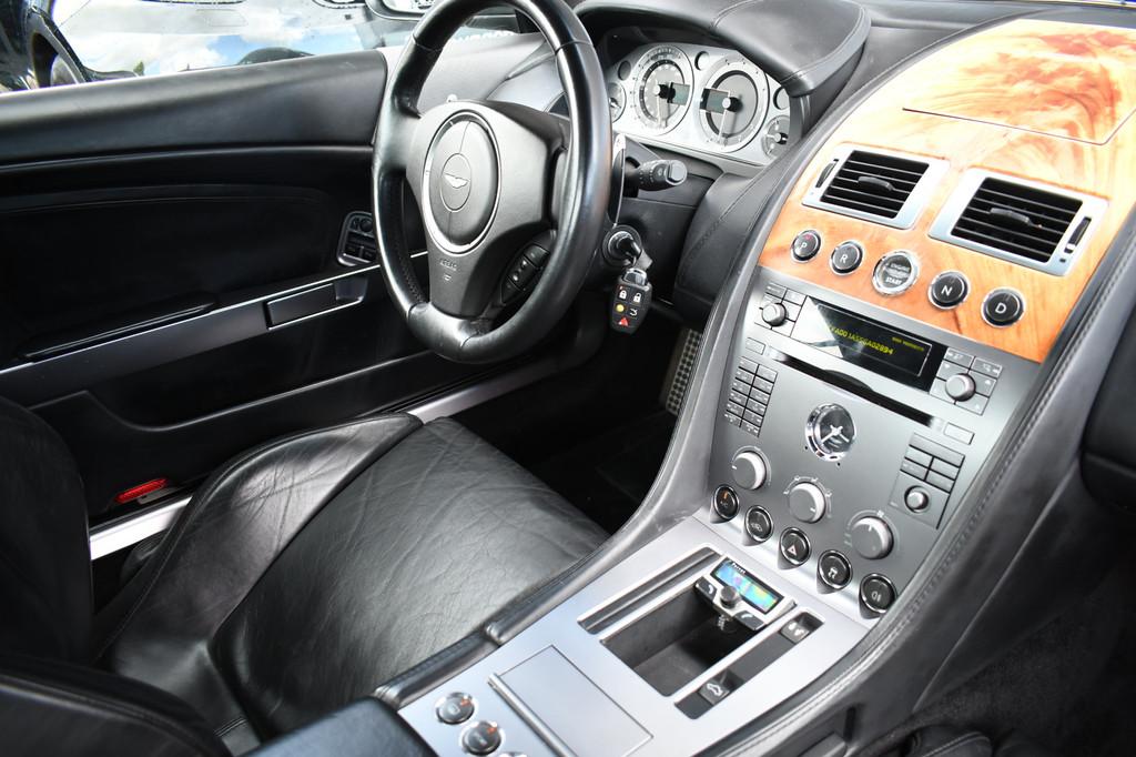 Aston Martin DB9 5.9 V12 Touchtronic | Onyx black (bj 2005), Auto's, Aston Martin, Automaat, Achterwielaandrijving, 12 cilinders