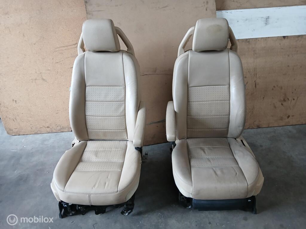 Stoelen Land Rover Discovery 3 Creme Leer Zetels Leder, Auto-onderdelen, Interieur en Bekleding, Land Rover, Ophalen of Verzenden