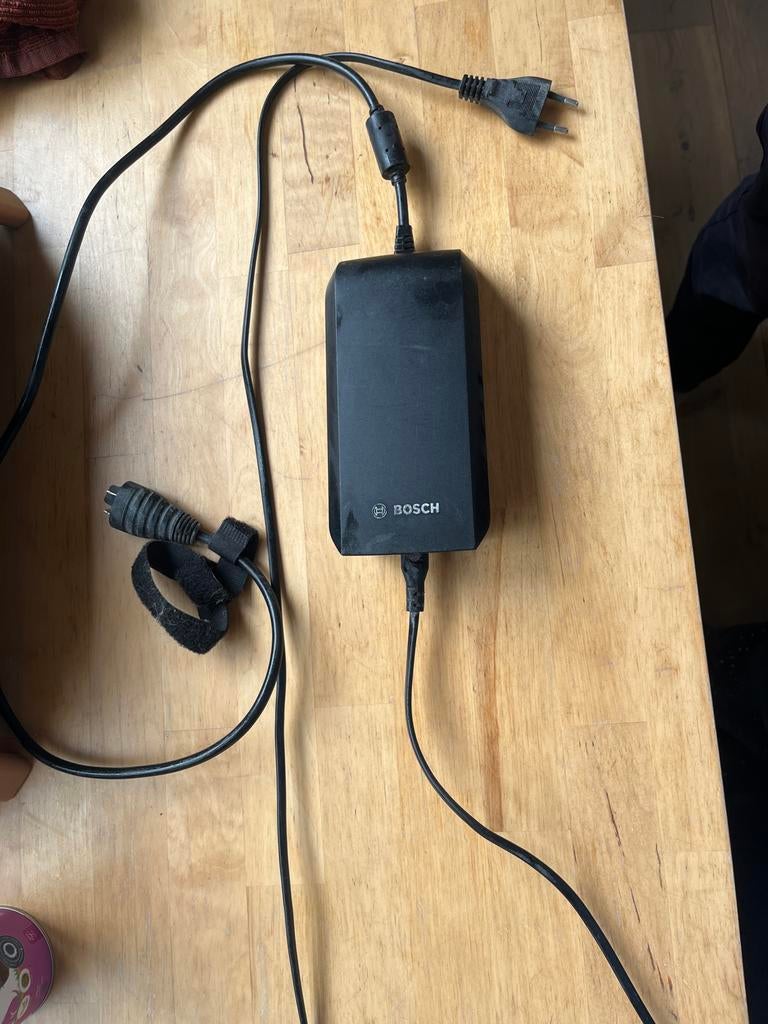 Bosch E-bike Acculader 36V 4A BCS220, Ophalen of Verzenden, Gebruikt
