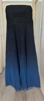 Avondjurken 1+1 gratis, Overige kleuren, Zo goed als nieuw, Onder de knie, Ophalen