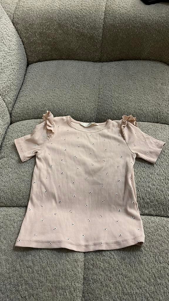 H&M rib T-shirt met ruffles – maat 122/128, Kinderen en Baby's, Kinderkleding | Maat 122, Meisje, ., Ophalen of Verzenden, Zo goed als nieuw