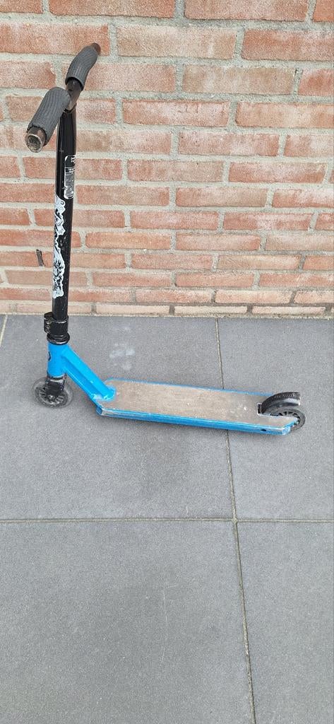 Stuntstep blauw met zwart, Fietsen en Brommers, Steps, Ophalen of Verzenden