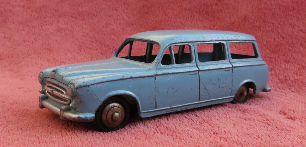 Dinky Toys France. 24F. Peugeot 403 U5, Hobby en Vrije tijd, Modelauto's | 1:43, Ophalen of Verzenden, Zo goed als nieuw, Auto