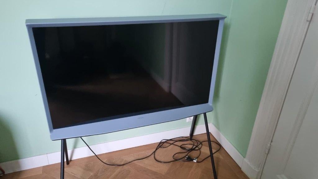 Samsung Serif 43'' QLED 4K TV, Ophalen, QLED, 50 Hz, Zo goed als nieuw