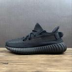 Yeezy Boost 350 Black | Maat 41, Kleding | Heren, Schoenen, Ophalen of Verzenden, Nieuw, Zwart