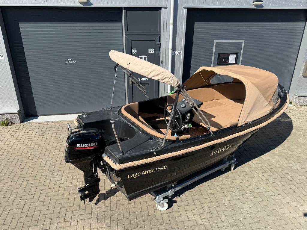 Nette Lago Amore 540 Sloep Compleet incl. Suzuki 30PK 4-Takt, Lago Amore, Gebruikt, Wfwatersport@botenverhuurhoorn.nl, 30 tot 50 pk