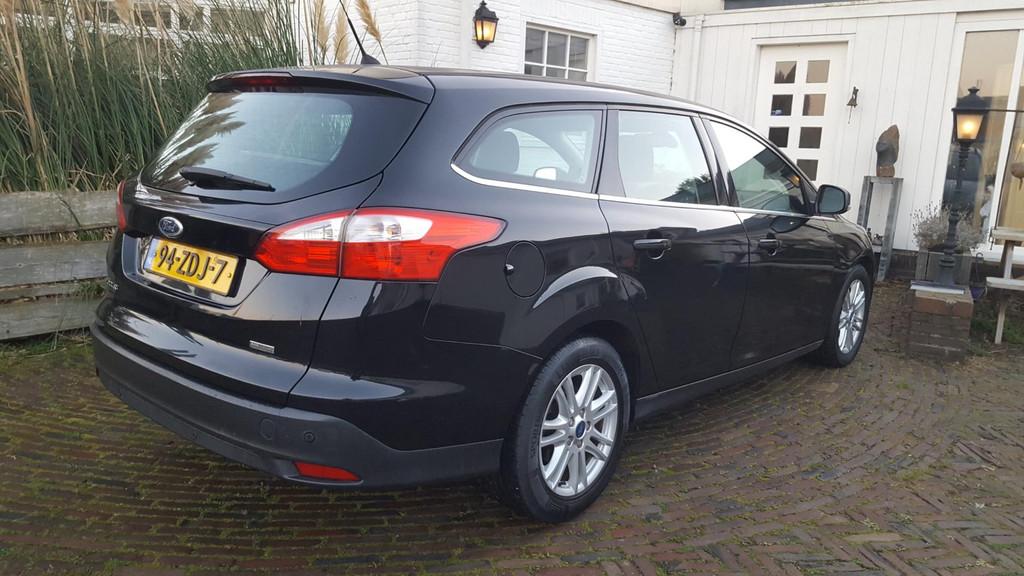 Ford Focus Wagon 1.0 EcoBoost Titanium... Koppakking lek...., Auto's, Ford, Euro 5, Gebruikt, Zwart, Zwart