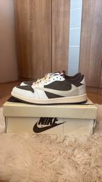 Travis Scott Reverse Mocha, Bruin, Nieuw, Ophalen of Verzenden, Sneakers of Gympen